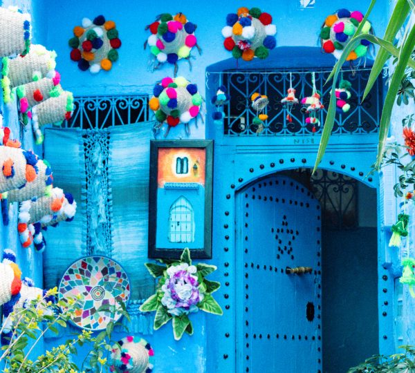 Private tours in Tangier. You will explore the winding streets of the medina and the Kasbah fortress.