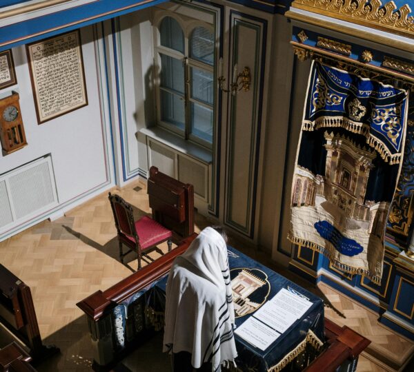 Sinagoga histórica y restaurada en Tánger. Esto formará parte de sus rutas culturales de lujo en Tánger.